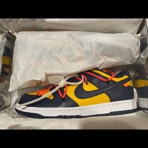Nike Dunk Low offwhite Univer. gold midnight navy